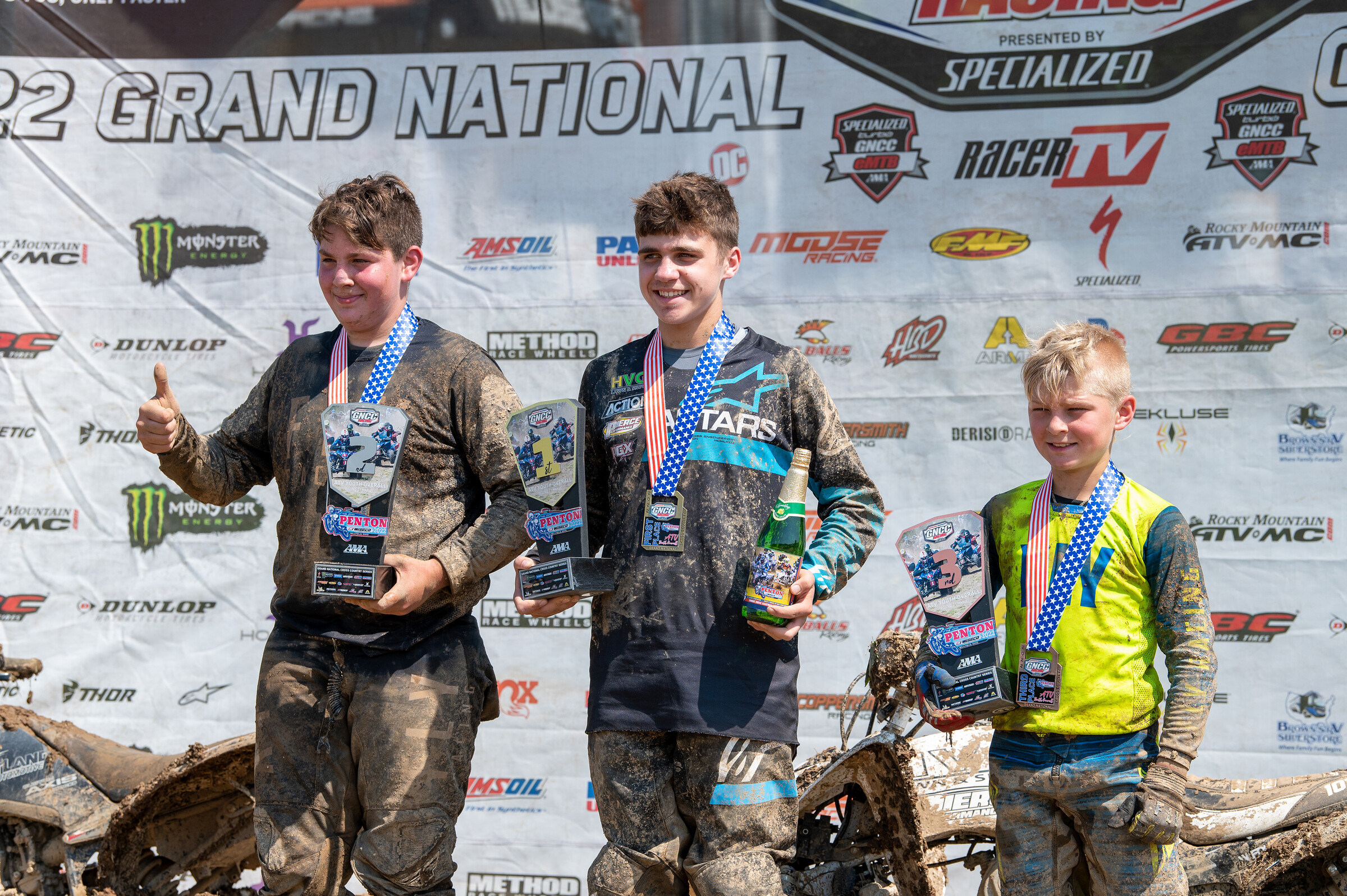 Jordan Berg (center) earned his second Youth Overall win. Brody Pullen (left) and Noah Lykins (right) rounded out the top three Youth Overall finishers. 