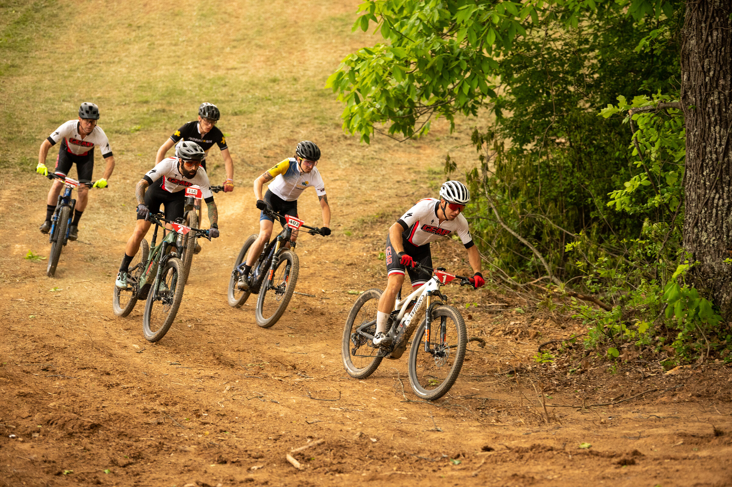 Charlie Mullins (#1) earned the Specialized Turbo eMTB win followed by Cypress Gorry (#402) and Nick Mackie (#2) rounding out the top three.