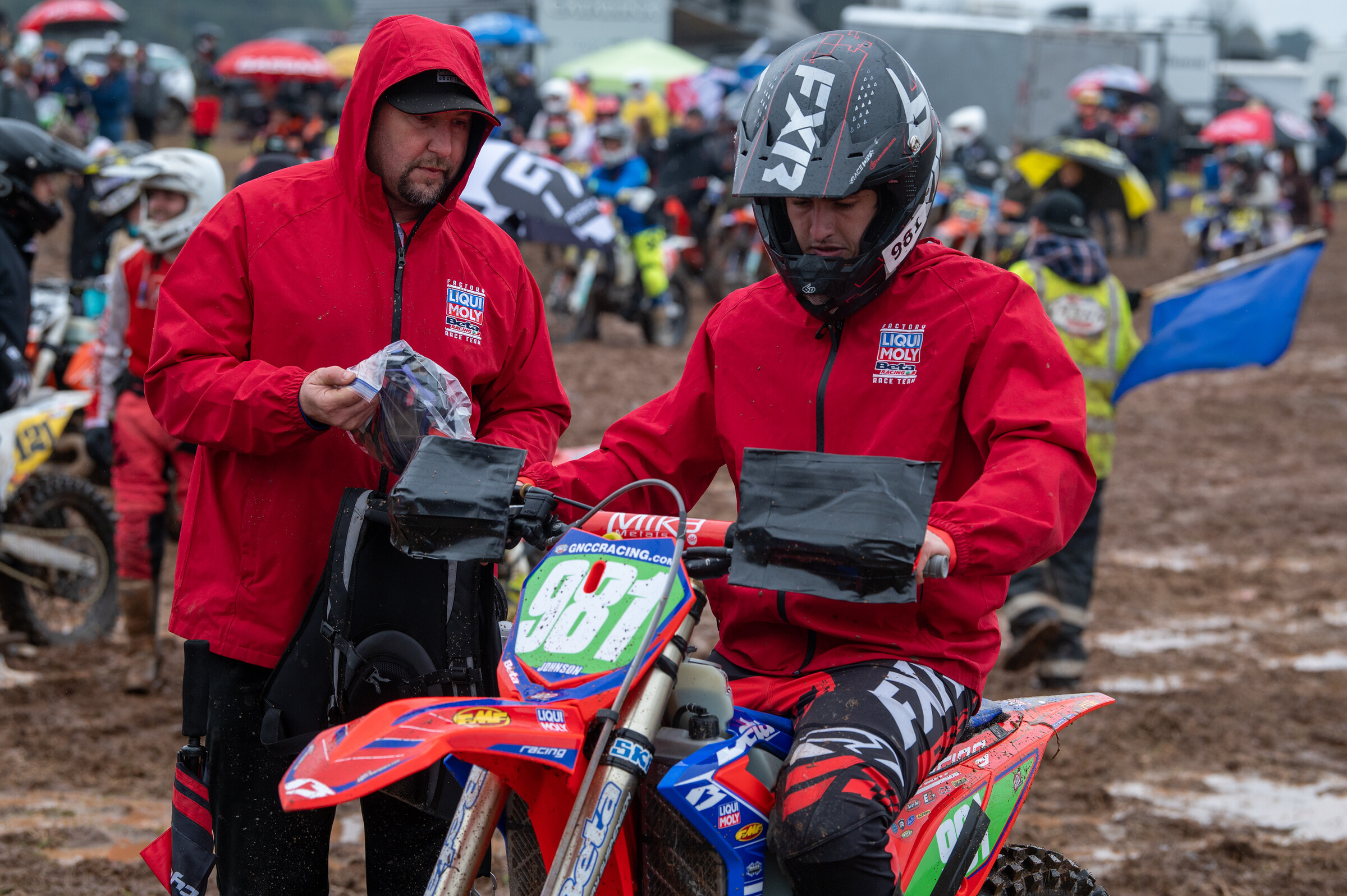 rF4cgCB-0%21largestimage%3FMaxSize%3DImageSizeX5Large