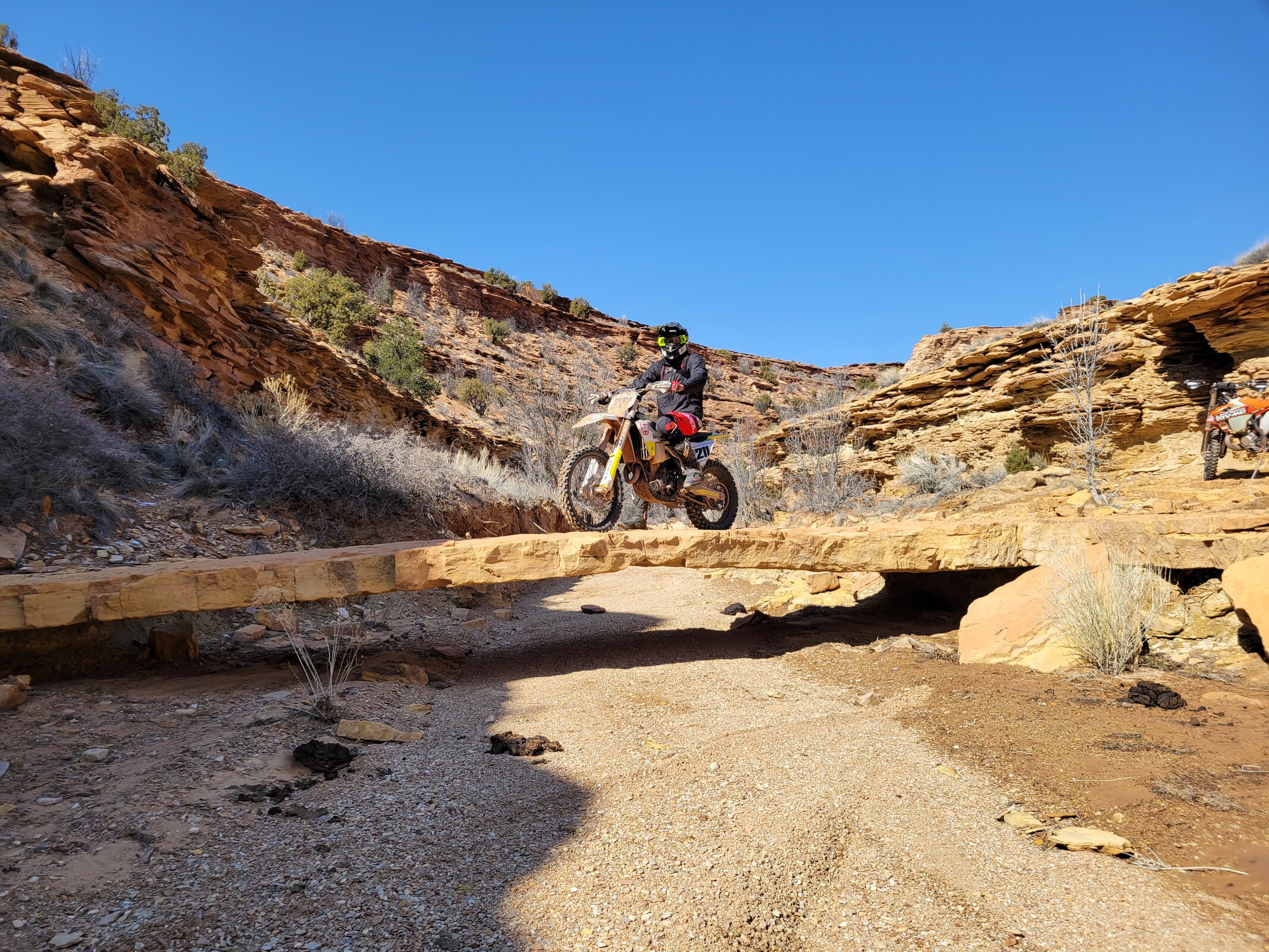 James picked fellow Vet A racer, Tom Truxell as his guest. This was on the famous Waterfall Trail at the Temple Mountain area in Utah.