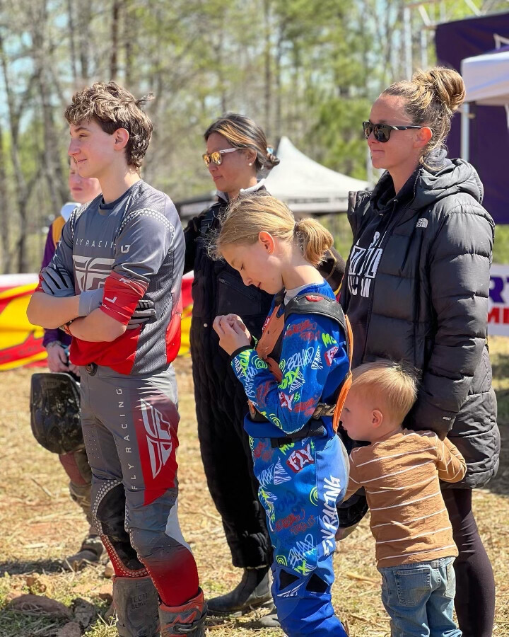 The family before the start of the races.