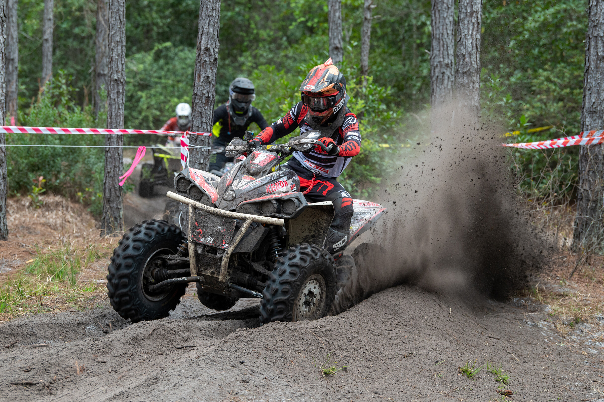 Collier battling it out with his fellow 4x4 Pro racers in the Florida sand.