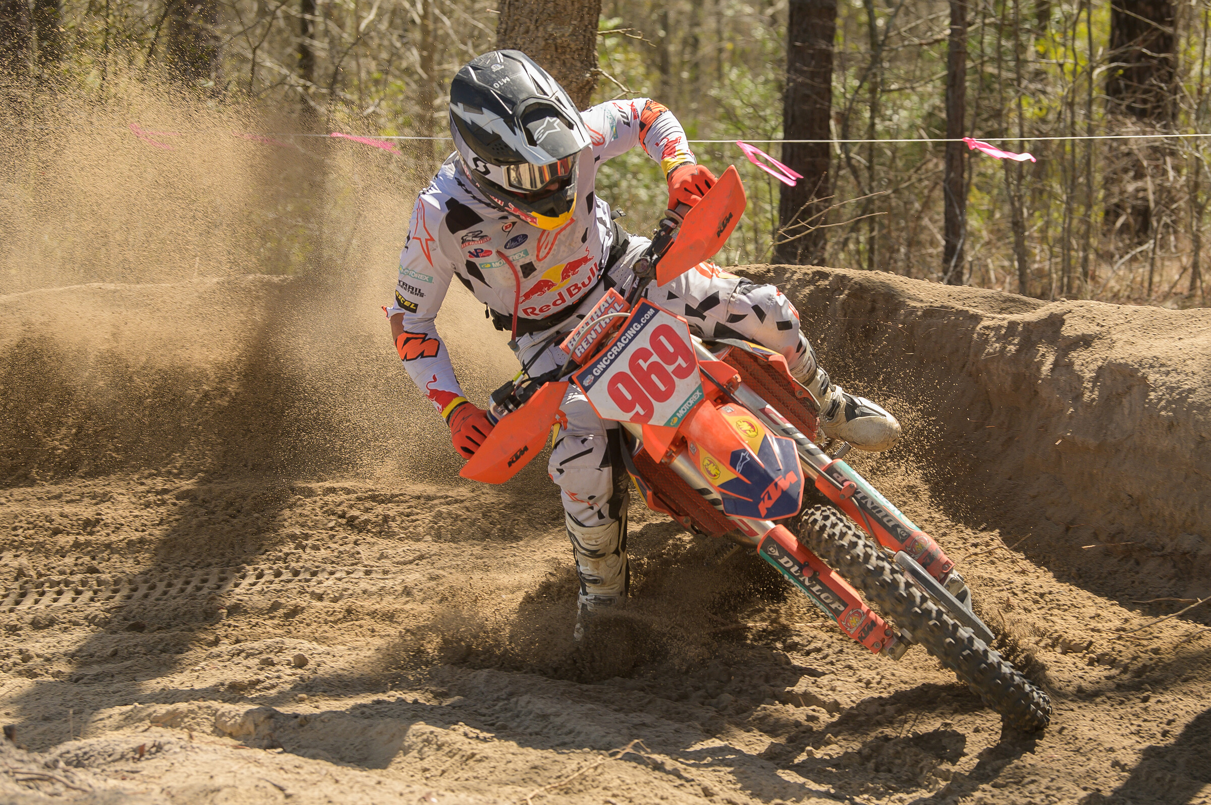 Johnny Girroir (FMF KTM Factory Racing) was wheel-to-wheel with Oliveira, coming through to earn second overall on the day.