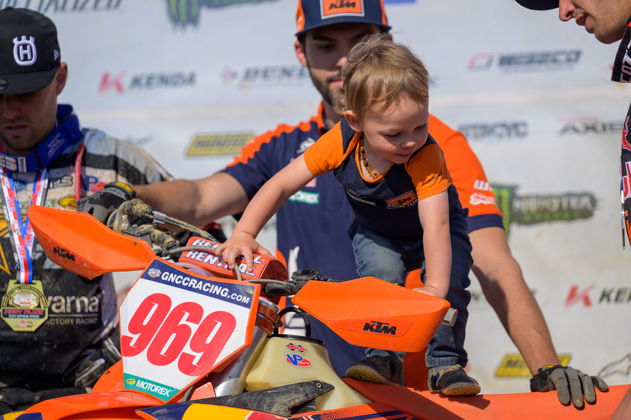 PowerlineParkSUN-492