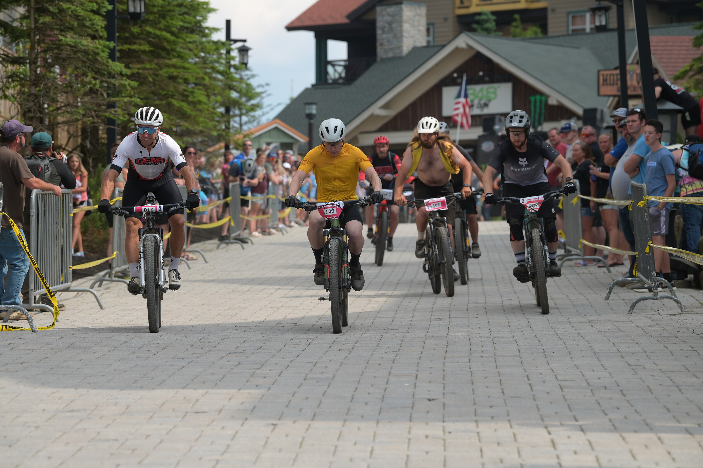 Photo Gallery: Snowshoe eMTBs