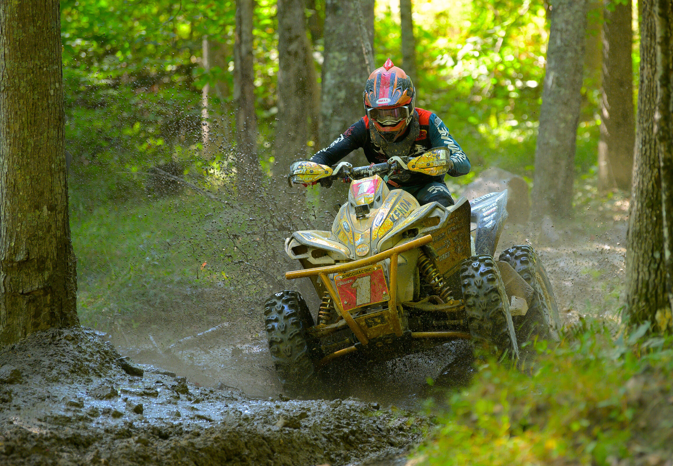 Cody Collier (Kenda/KMK/Ryco Electric) came back to earn the 4x4 Pro class win at round 11. 