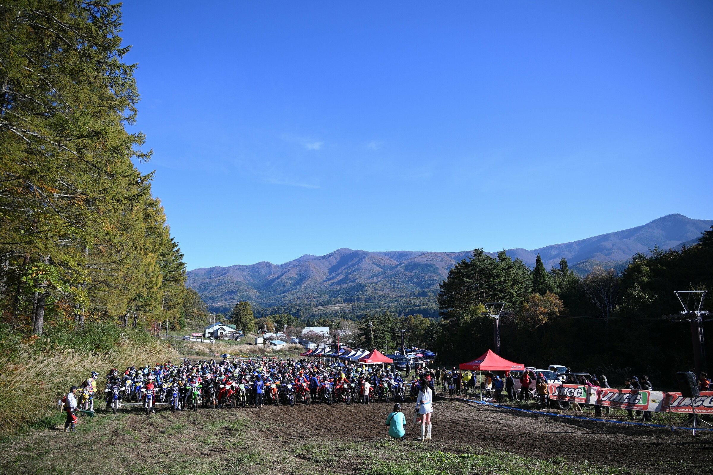 Morning FUN-GP starting line.