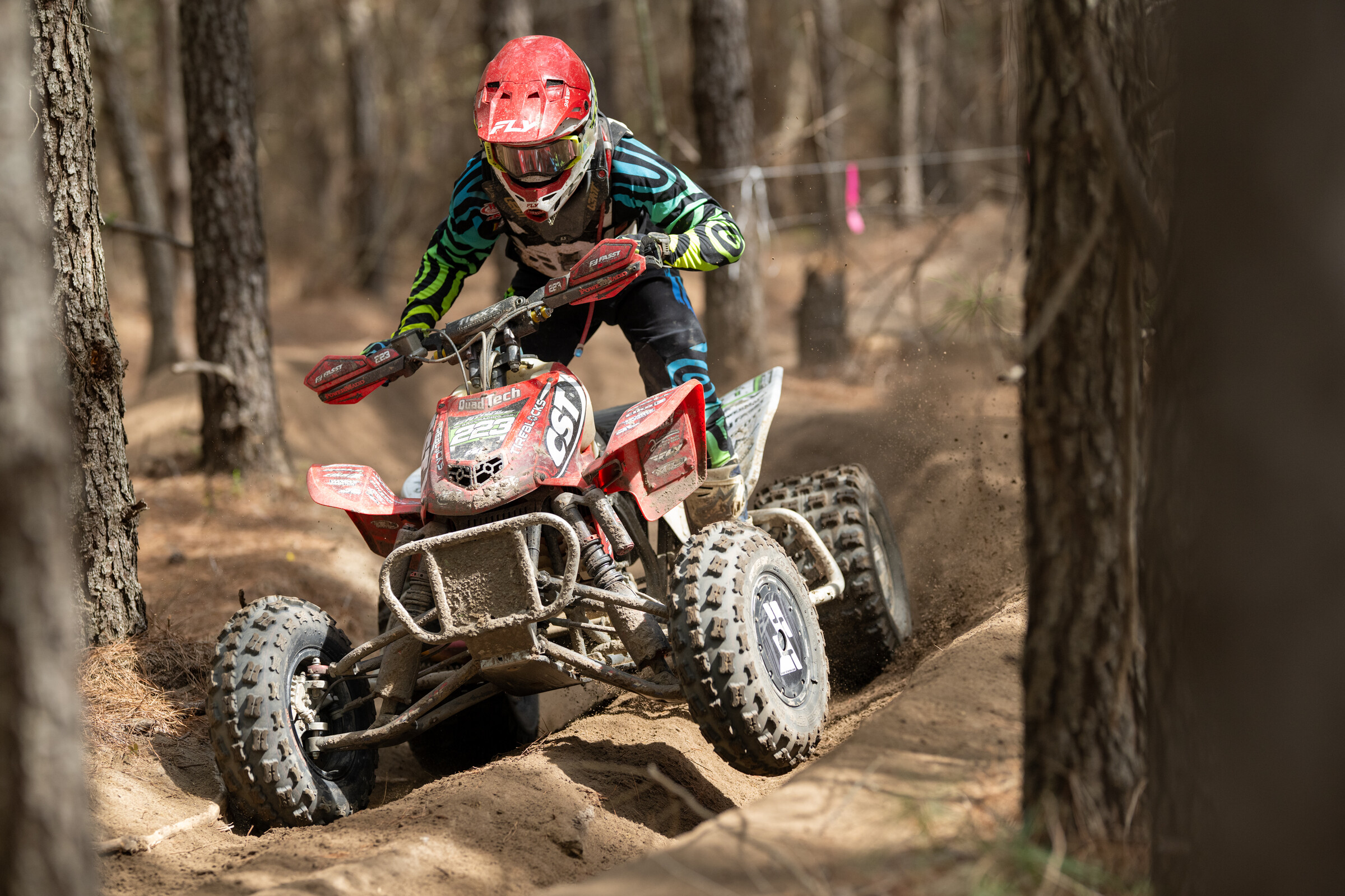Braxton Grosse (CST Tires/LMR Motors/Elka/Fly) battled through the sandy conditions to earn the XC2 Pro-Am class win at round four.