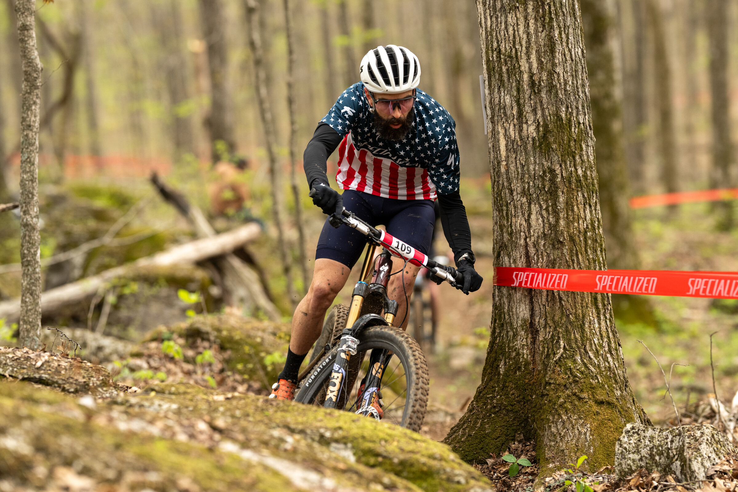 Nick Mackie grabbed the first round win of the Specialized Turbo eMTB GNCC National Championship on Friday.