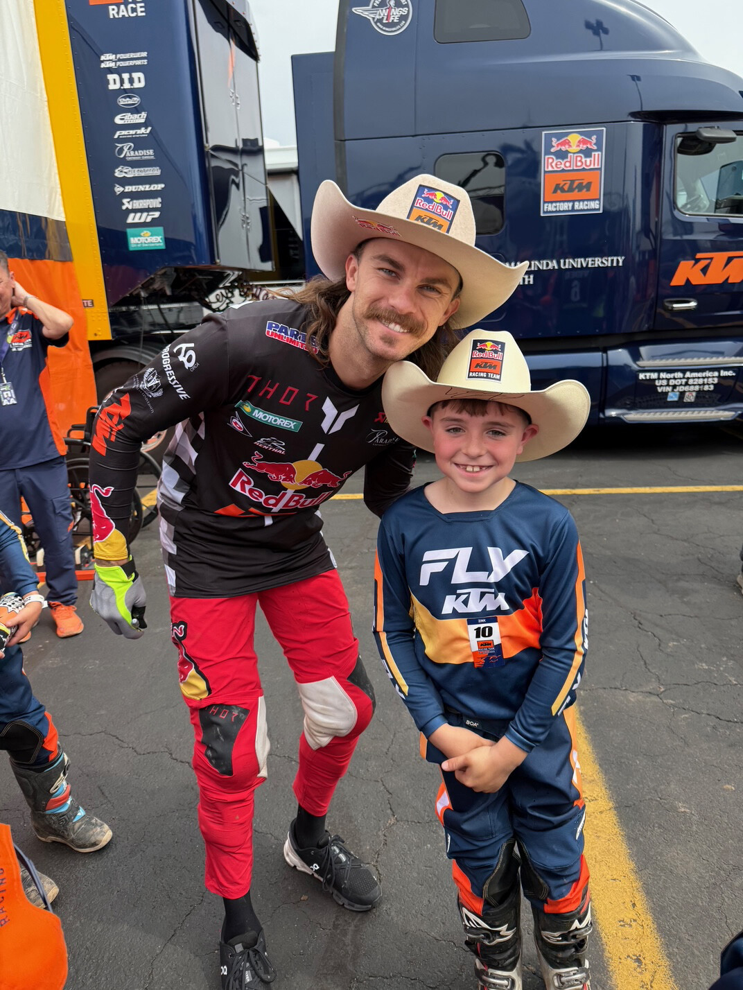 Carson Zink getting his photo with The Cowboy Aaron Plessinger.