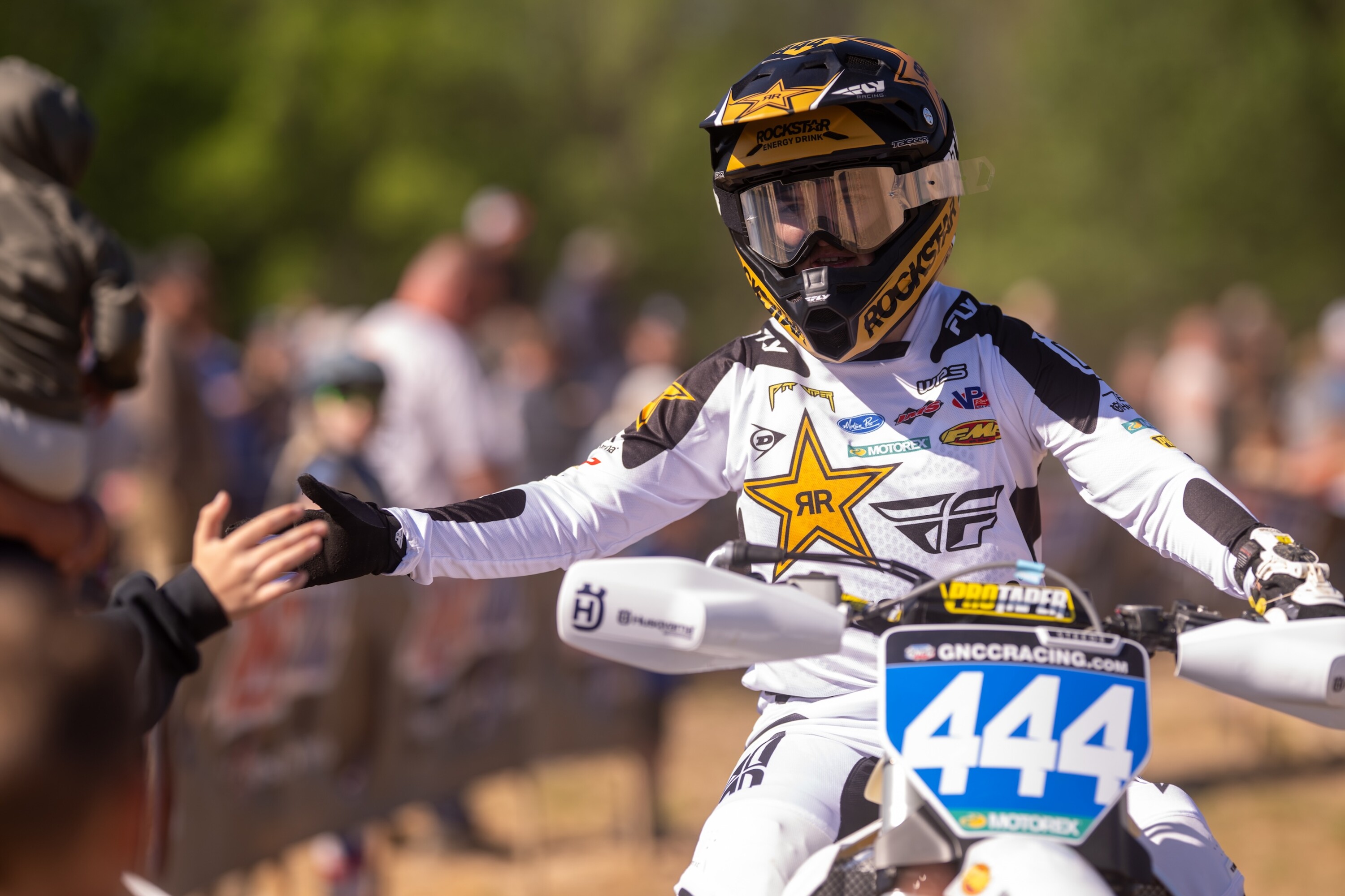 Rockstar Energy Husqvarna's Korie Steede Racet إلى نتيجة مرحلة Hoosier GNCC • دراجة نارية إجمالية