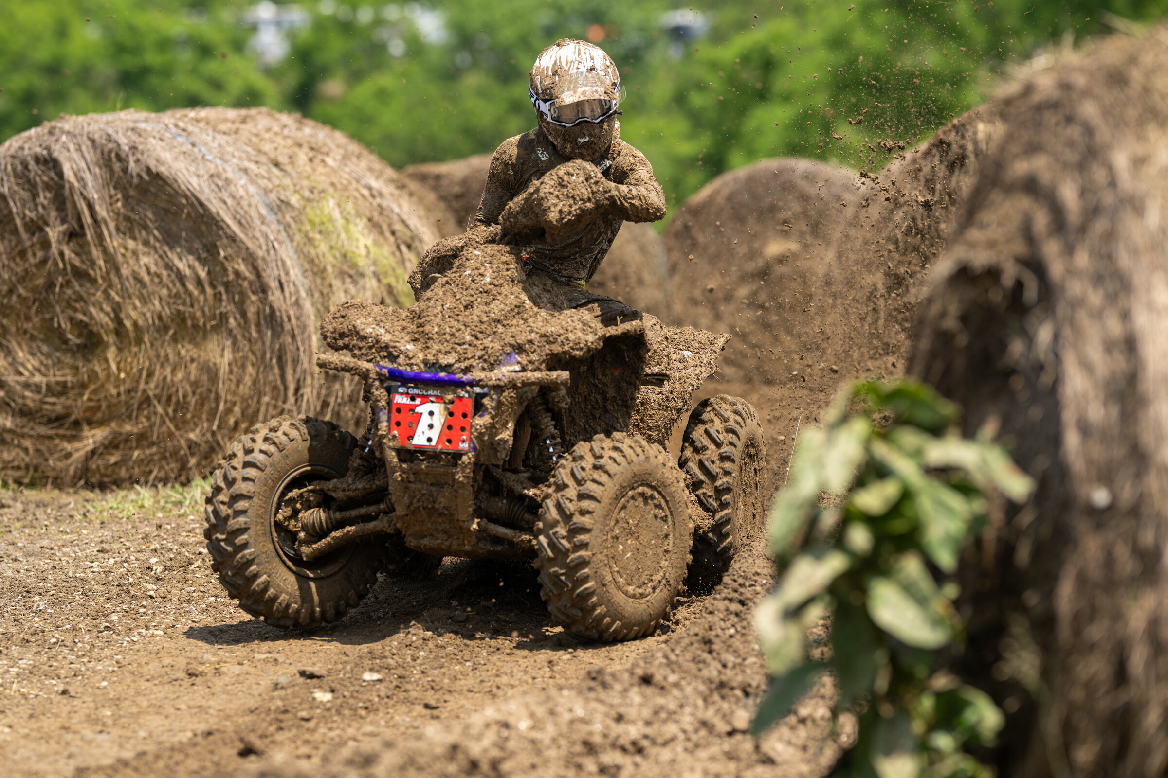 Brandon Frazier took the AM Overall and 4x4 Pro class win.