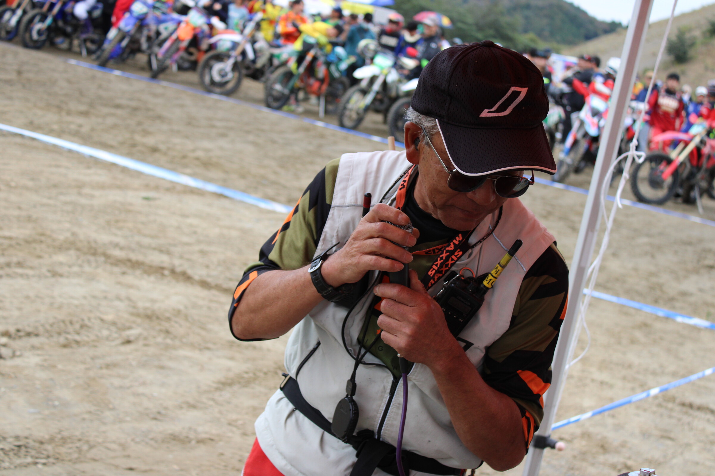 JNCC crew makes sure everything is ready before going racing!