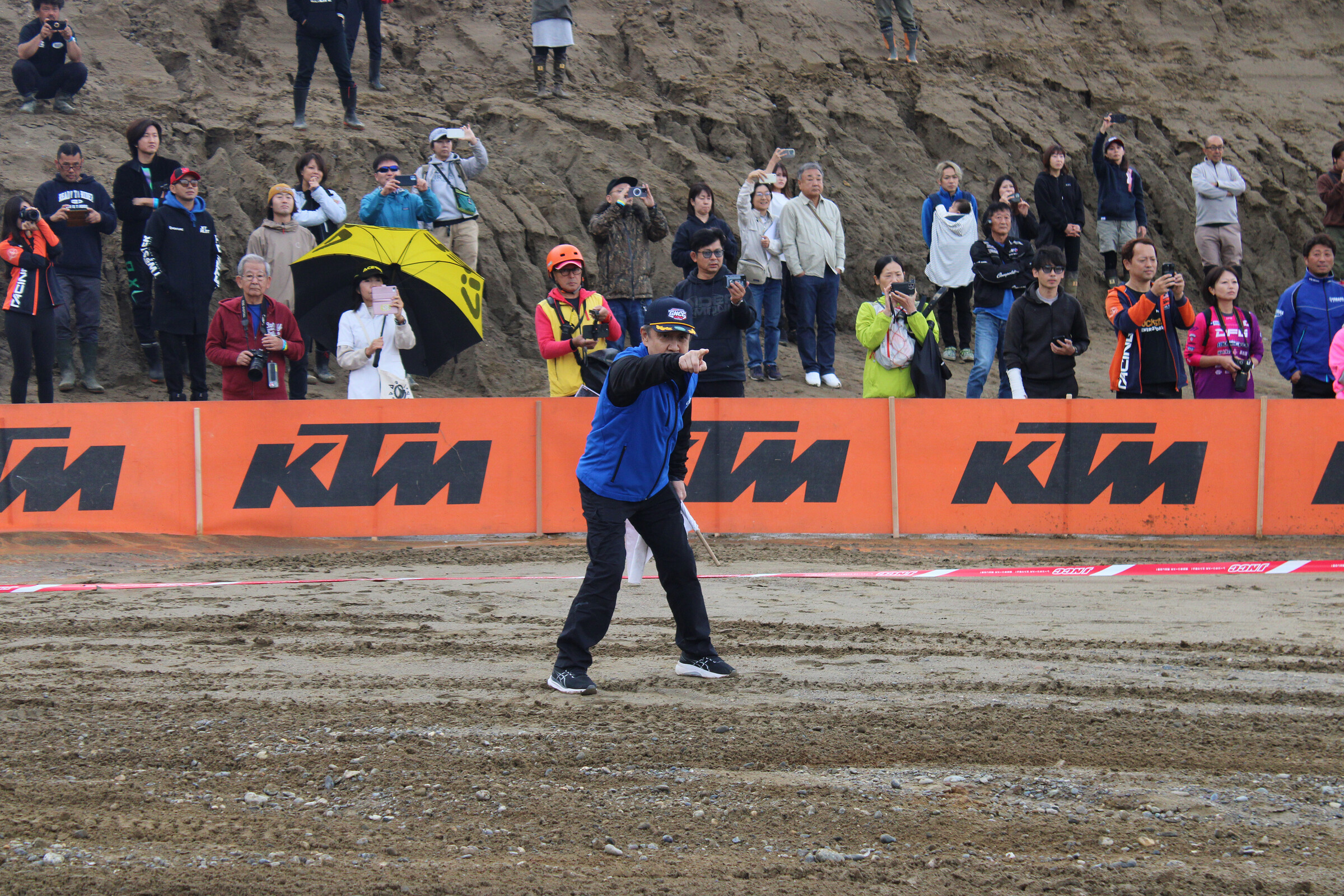 Masami ensures everyone is ready to go!