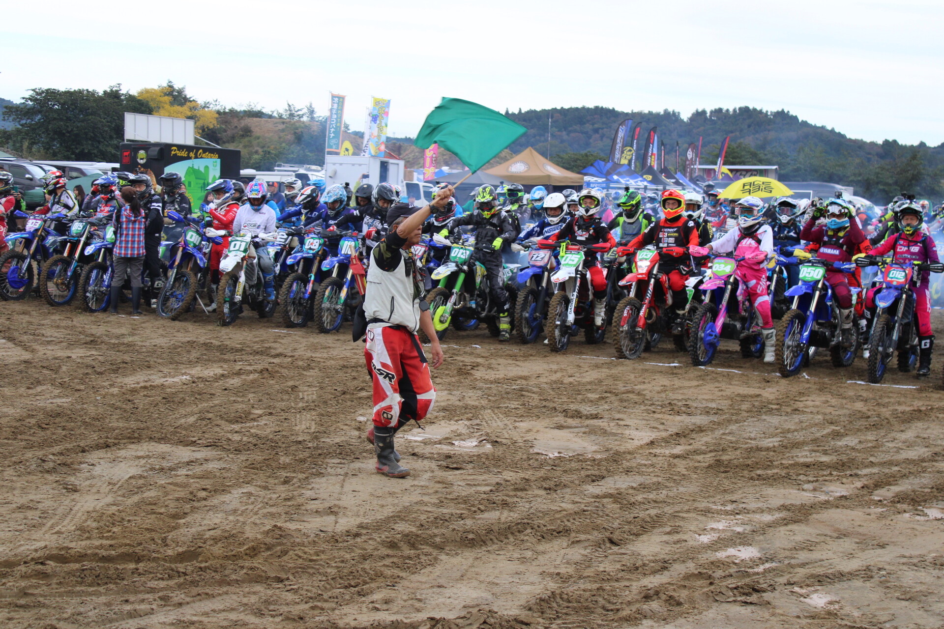 Green doesn't mean go, it means get them warmed up!