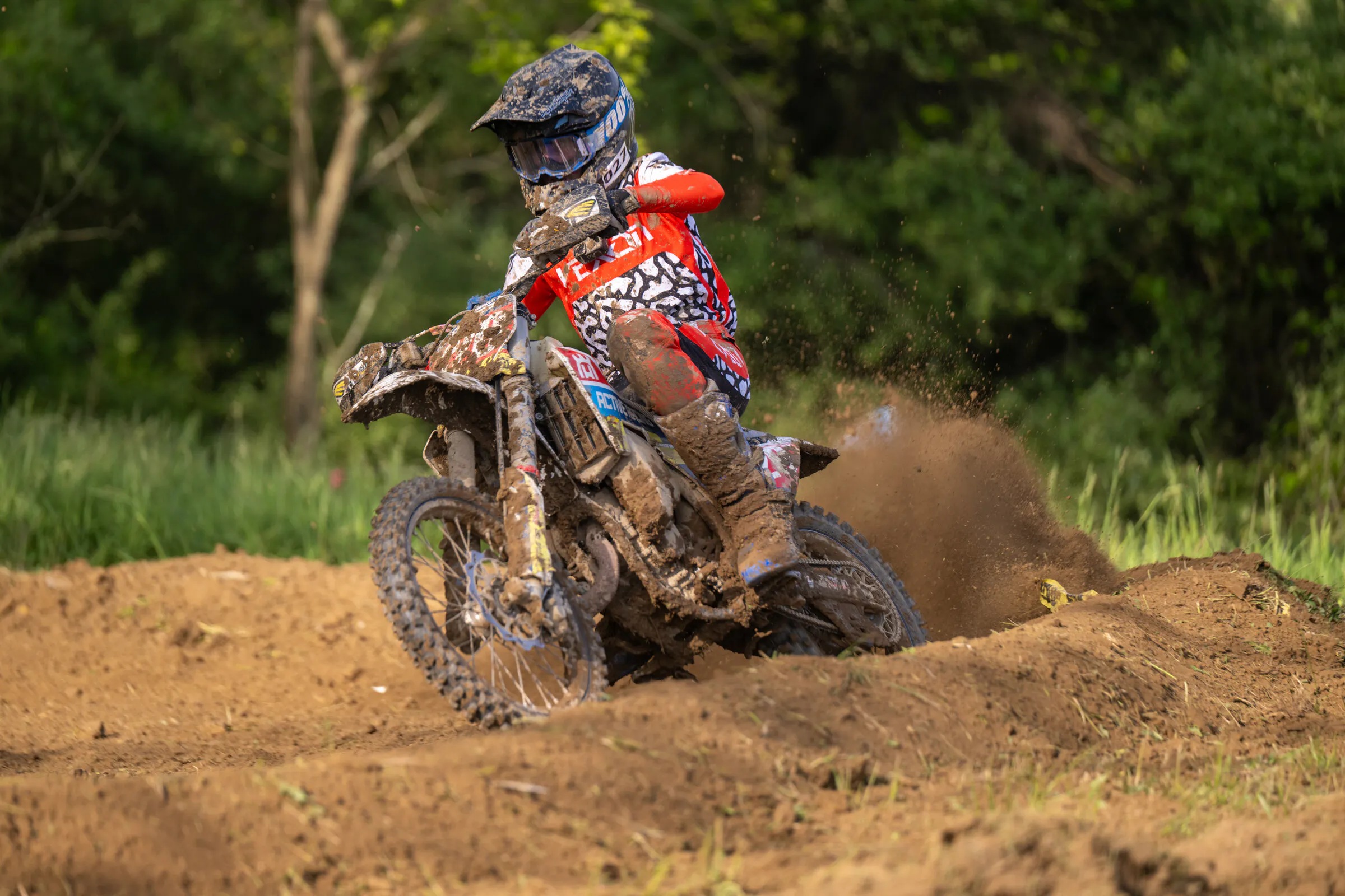 Phillip Arnold earned the Youth Bike Overall win and YXC1 Super Mini Sr. class win at round seven.
